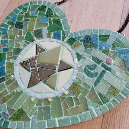 Chakra du coeur en mosaïque